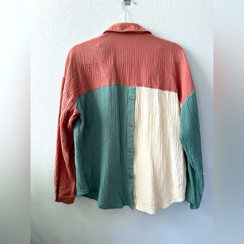 Colorblock Shirt - Picture 6 of 13